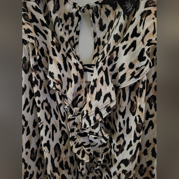 White House Black Market Animal Print Sleeveless Top with Ruffle Detail - Picture 2 of 6